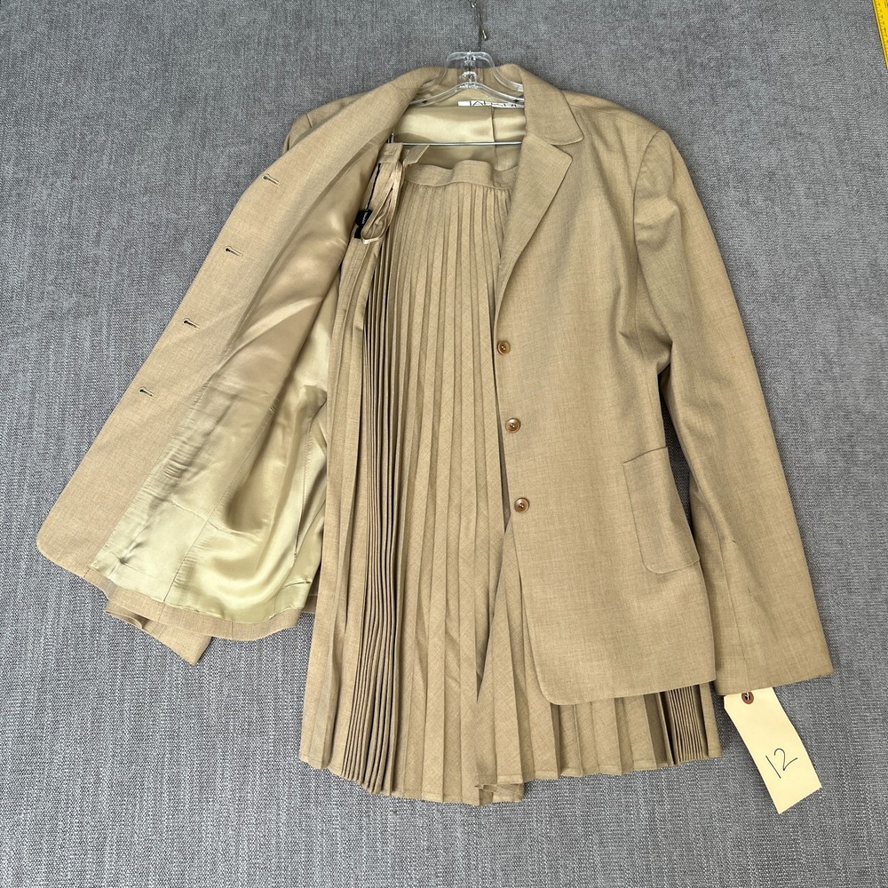 Tahari 2-Piece Blazer & Skirt Suit Set Womens 12 Beige Pleated Formal Business